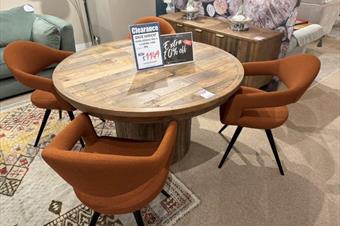 Fairmont Round Extending Table & 4 Jasmine Chairs