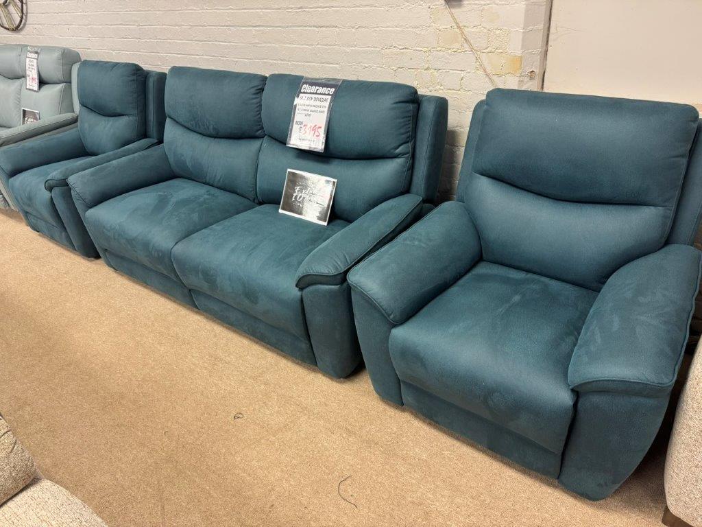 La-Z-Boy Douglas 3 Seater Manual Recliner Sofa & 2 x Manual Recliner Chairs