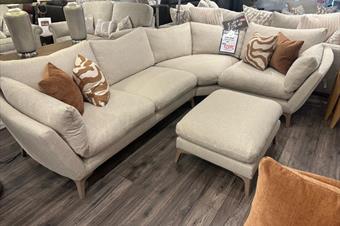 Whitemeadow Elton Corner Group And Stool
