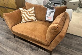 Whitemeadow Elton Snuggle Chair