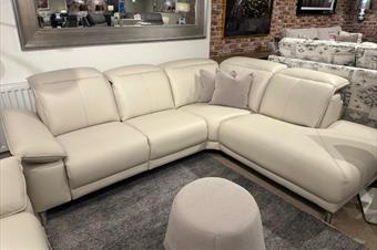 Rom Sereno Power Reclining Corner Group