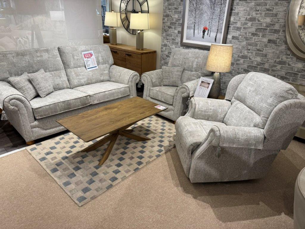 Ideal Washington 3 Seater Sofa, Chair & Power Recliner Chair **Sorry Sold!**